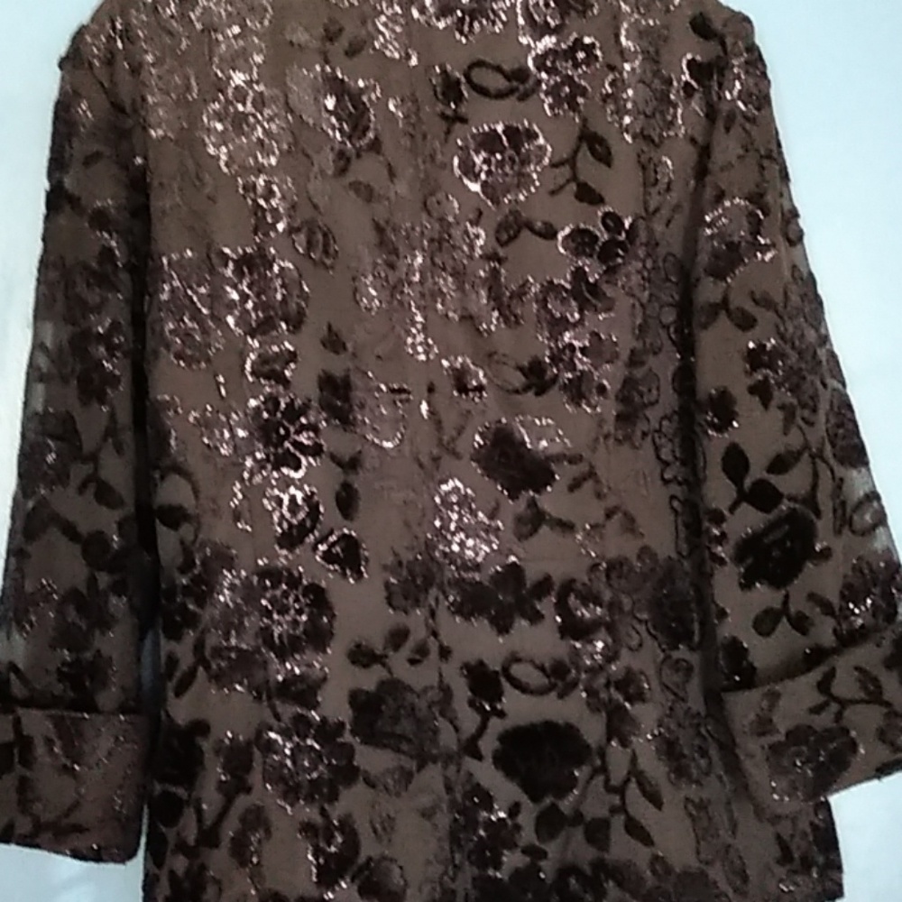 Blazer - Picture 5 of 5